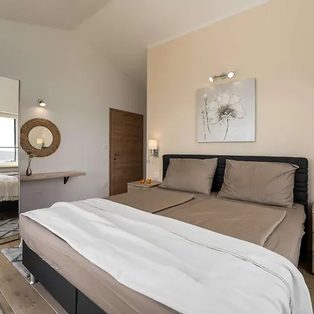Mare Visum With Heated Pool * Ripenda Kras